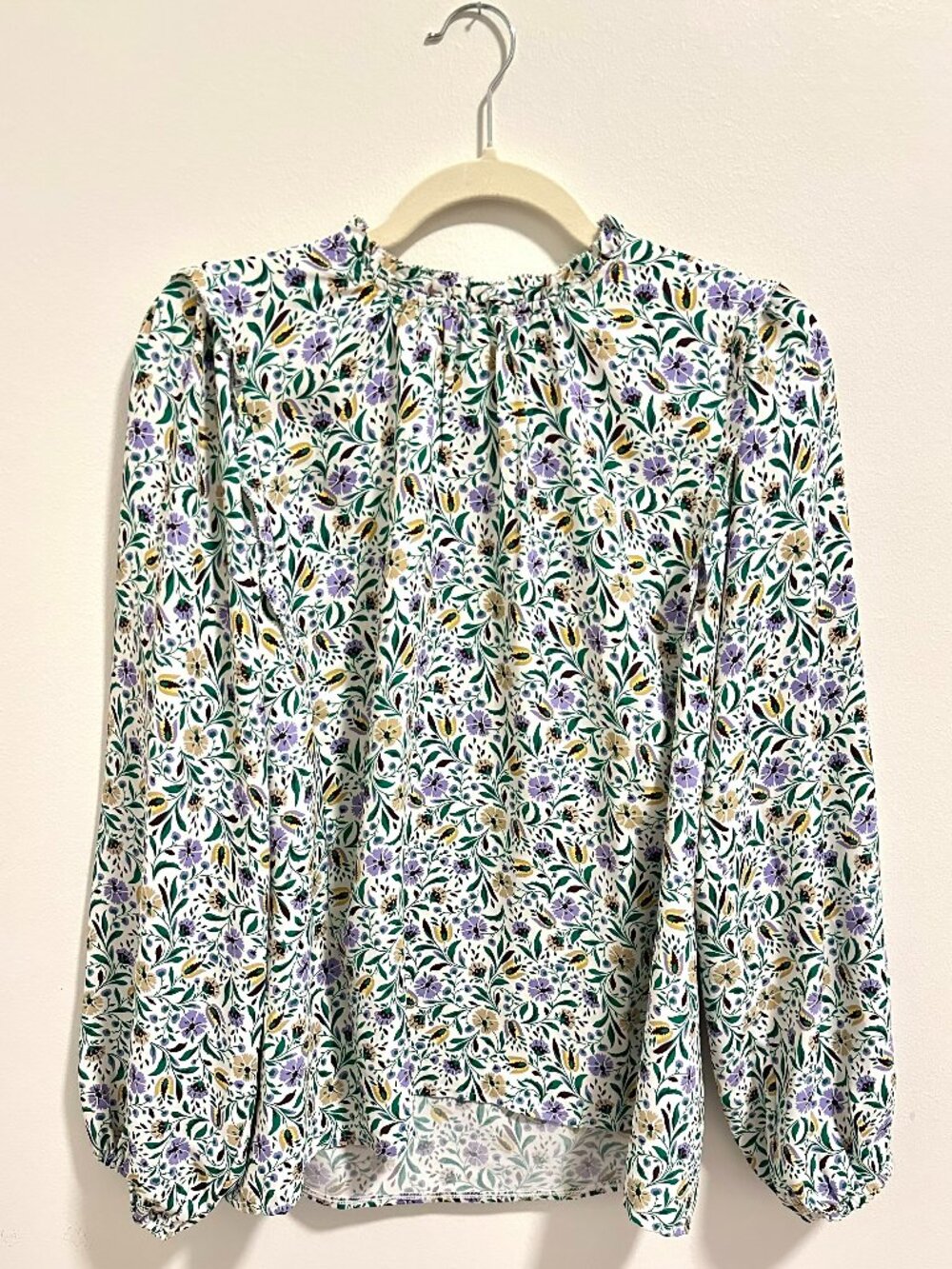 Ann Taylor Floral Long Sleeve Blouse White Purple Green Print Top | Size S